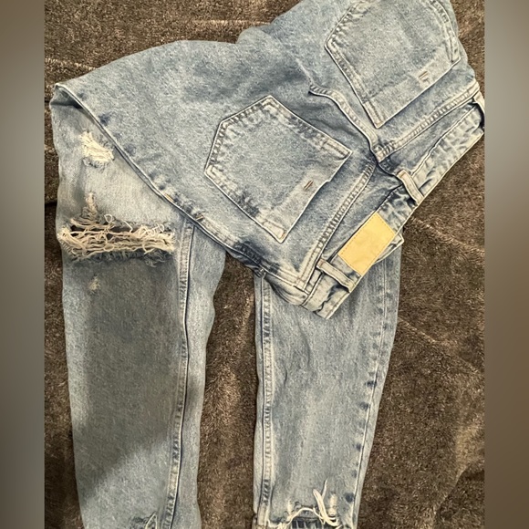 size 0 light blue wash zara jeans - Picture 1 of 2